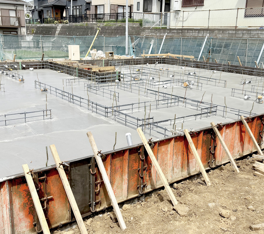 型枠工事、基礎工事